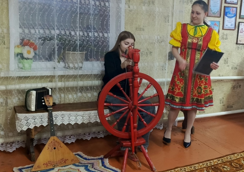 Час фольклора "Предметы старины глубокой"